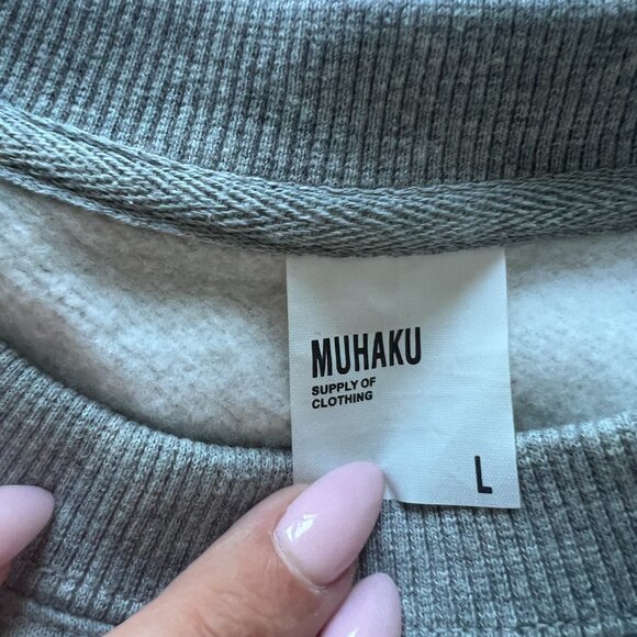 Muhaku Wrap Up Crew Neck Sweatshirt - Picture 5 of 8